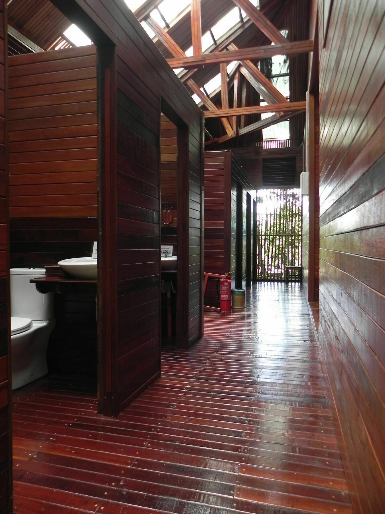 Borneo Natural Sukau Bilit Resort Exterior photo